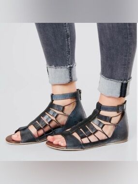 🌸Roan by Bed Stu "Haze" gladiator sandals in distressed black leather